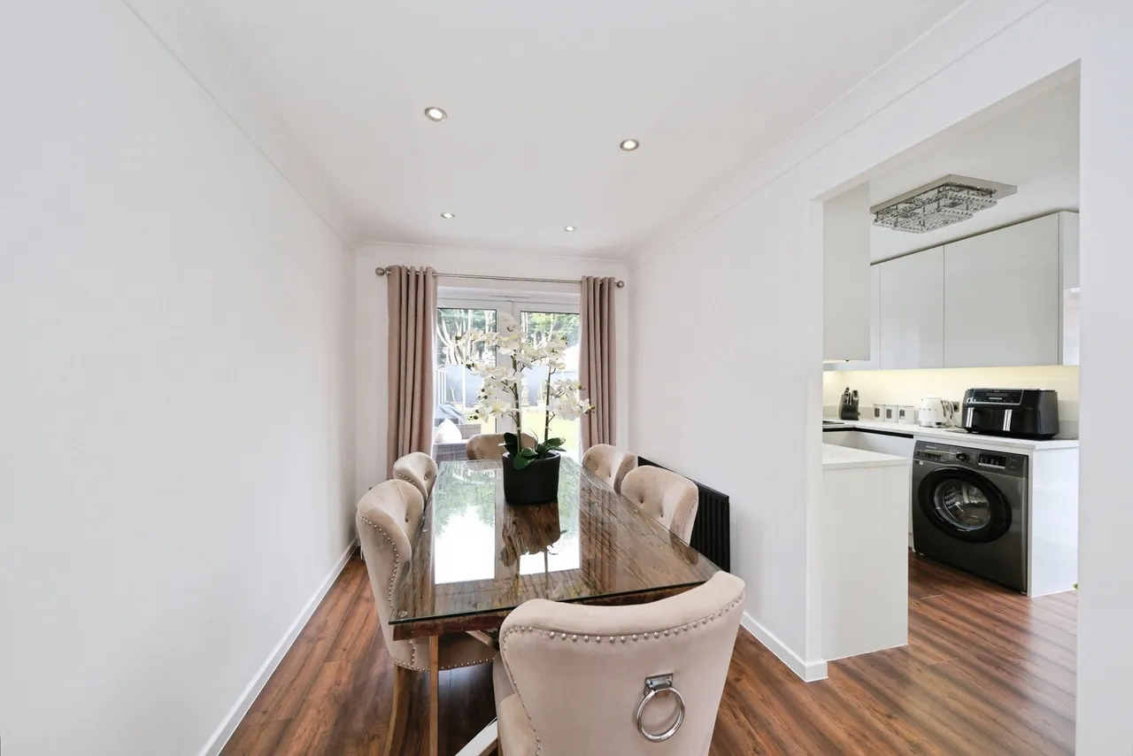 Japonica Drive, Nottingham, NG6, photo 6