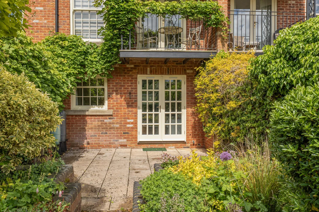The Mews, Devizes, SN10, photo 6
