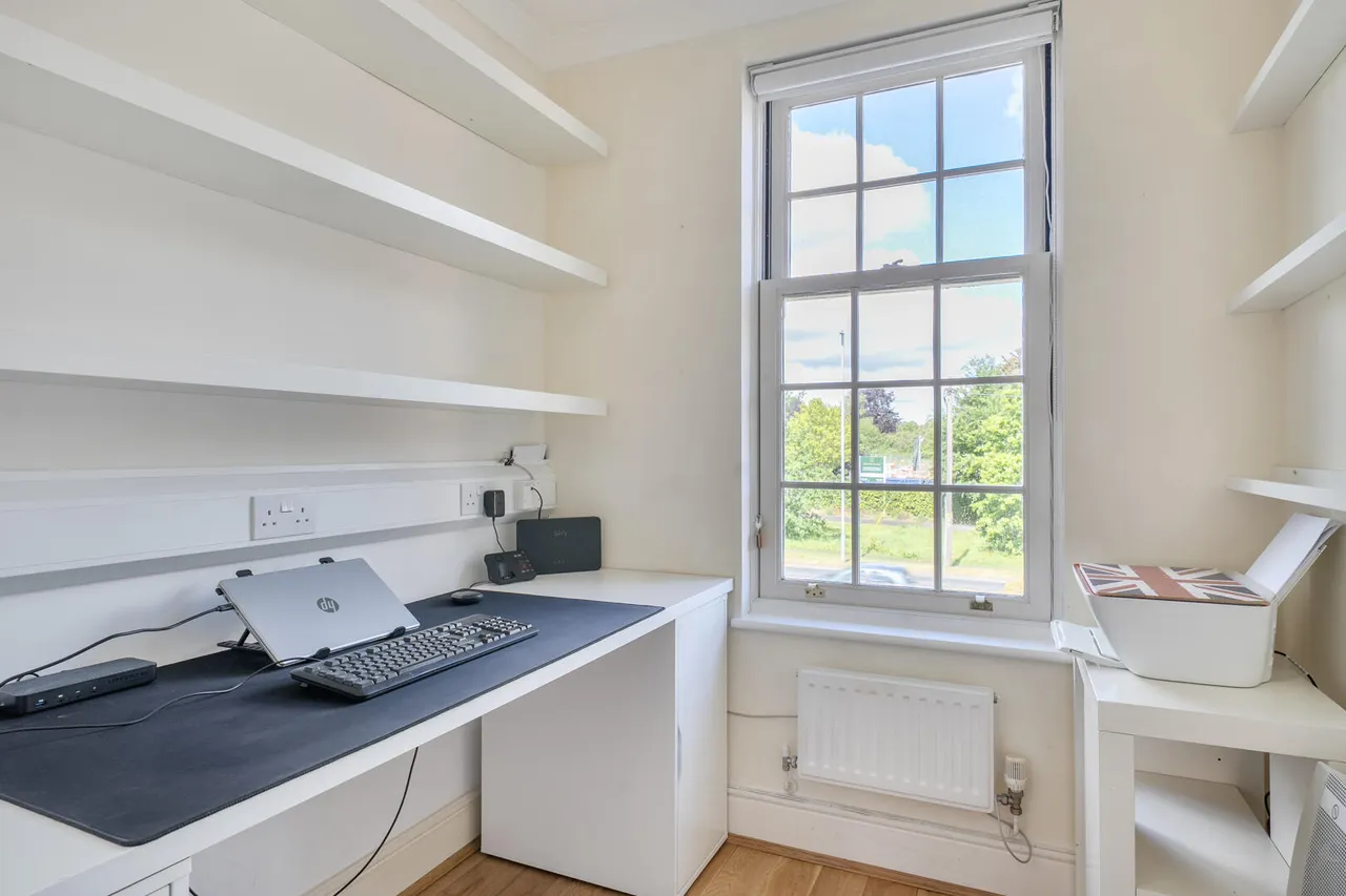 The Mews, Devizes, SN10, photo 14