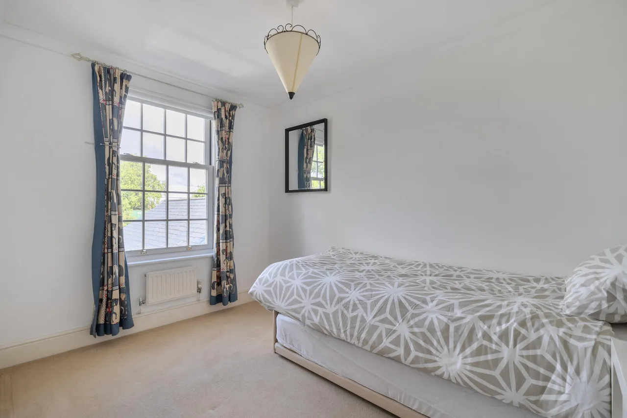 The Mews, Devizes, SN10, photo 13