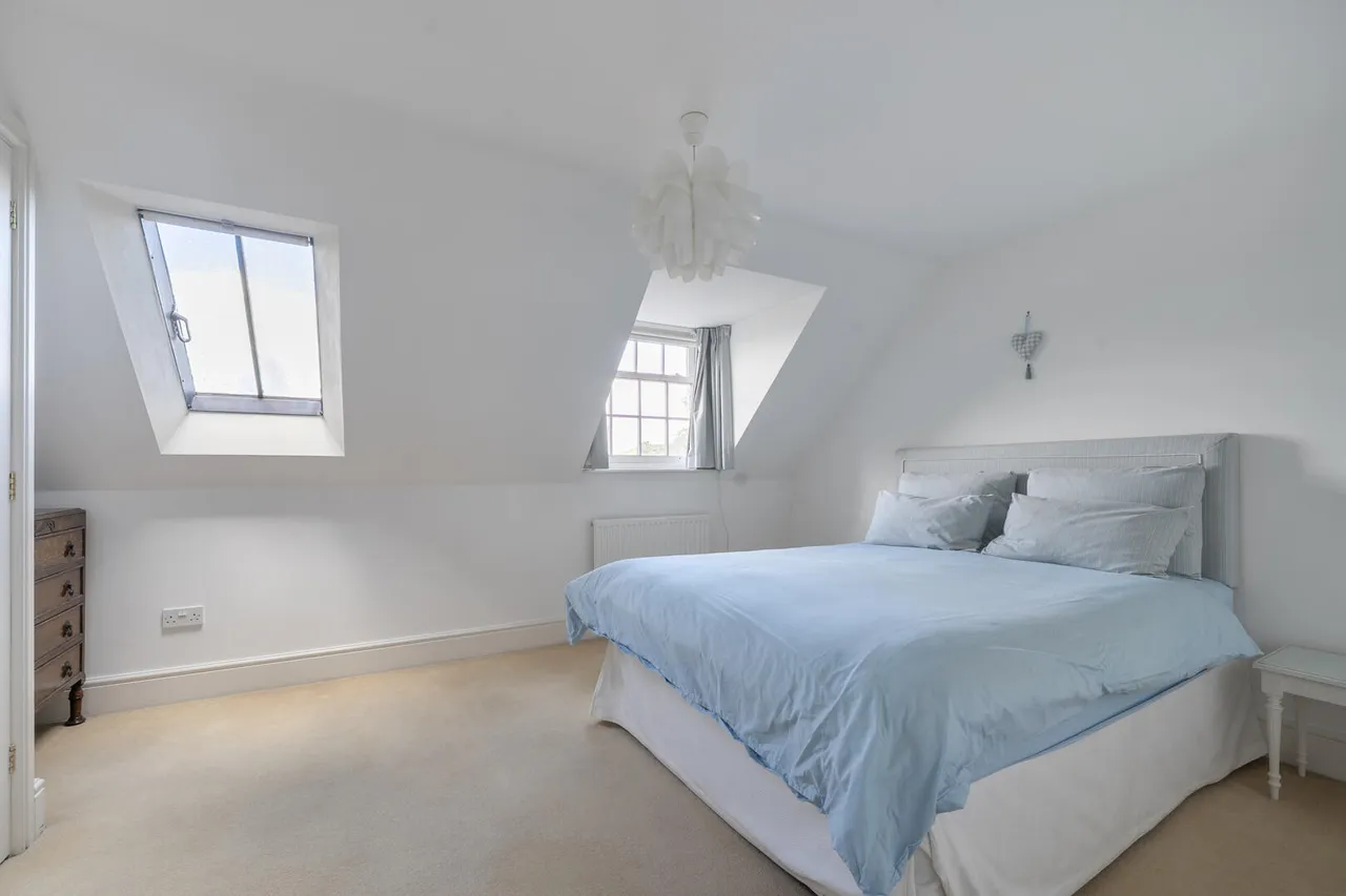 The Mews, Devizes, SN10, photo 11