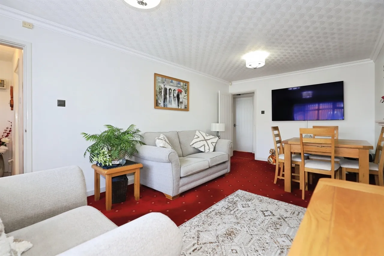 Warstones Crescent, Penn, Wolverhampton, photo 4