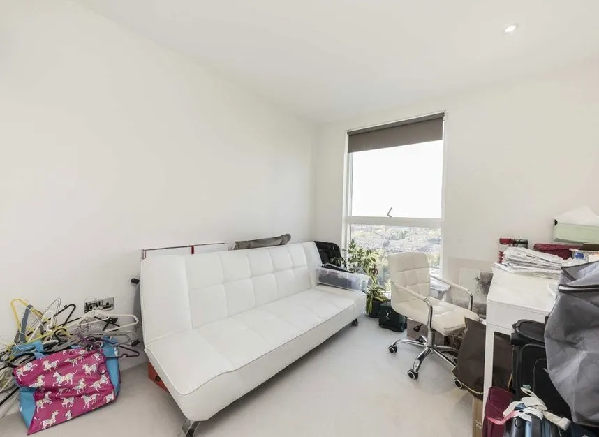 Pump House Crescent, Brentford, TW8, photo 6