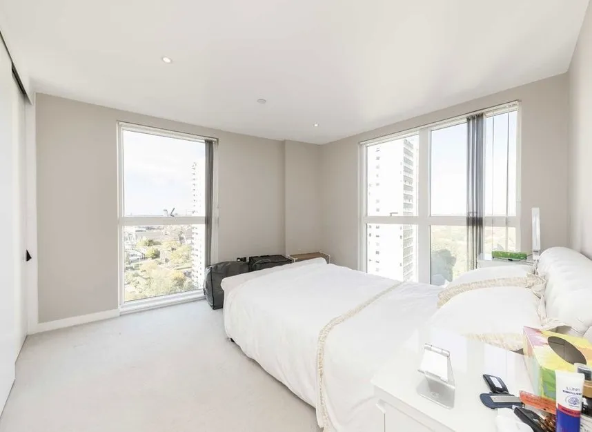 Pump House Crescent, Brentford, TW8, photo 4