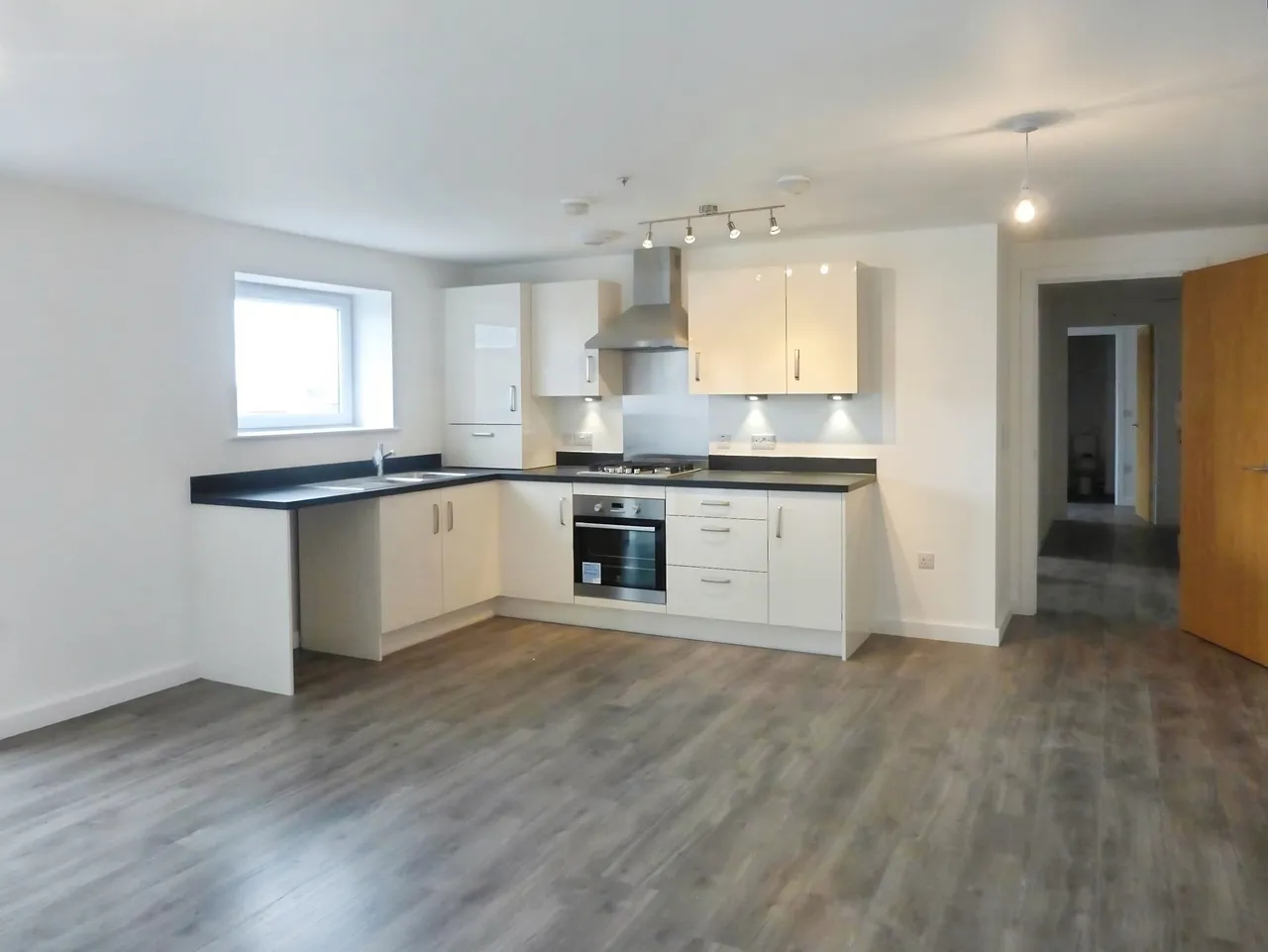 2 bed flat to rent, Hereward Tower Peterborough, PE1