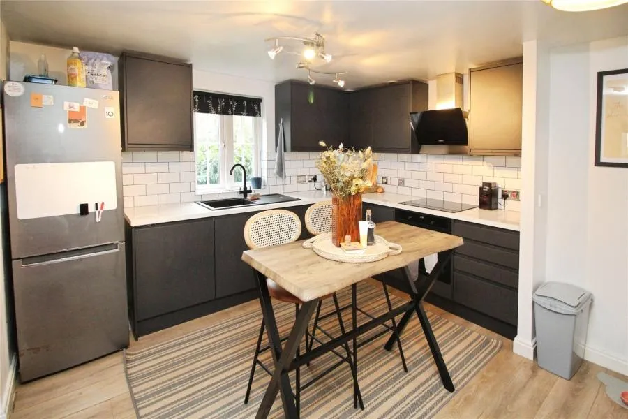 Tenby Grove, Kingsmead, MK4, photo 5