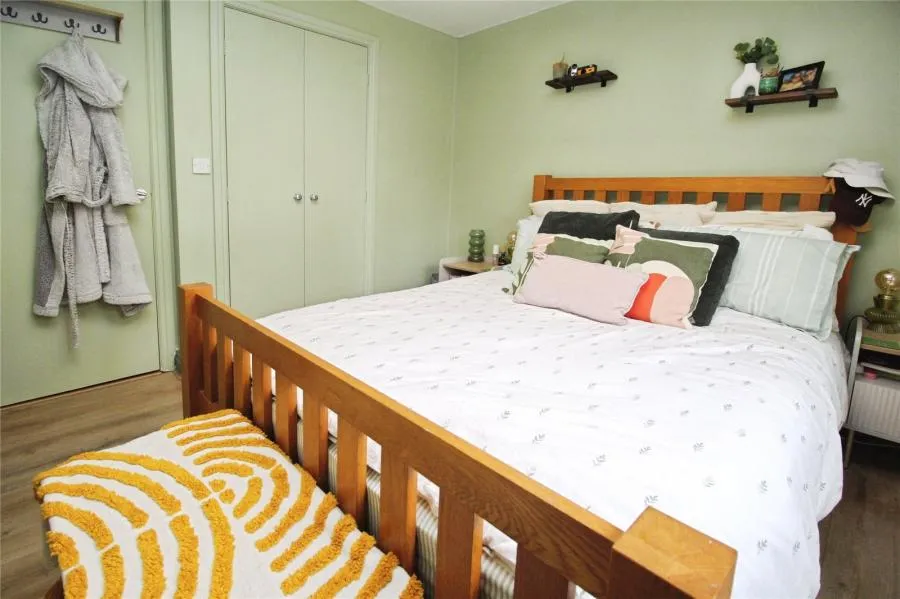 Tenby Grove, Kingsmead, MK4, photo 9