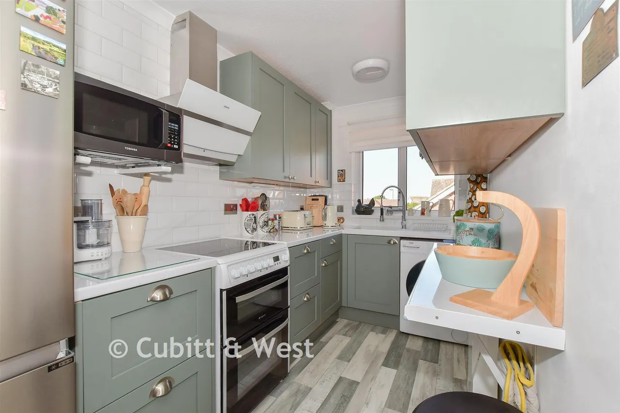 Sea Lane, Rustington, BN16, photo 3