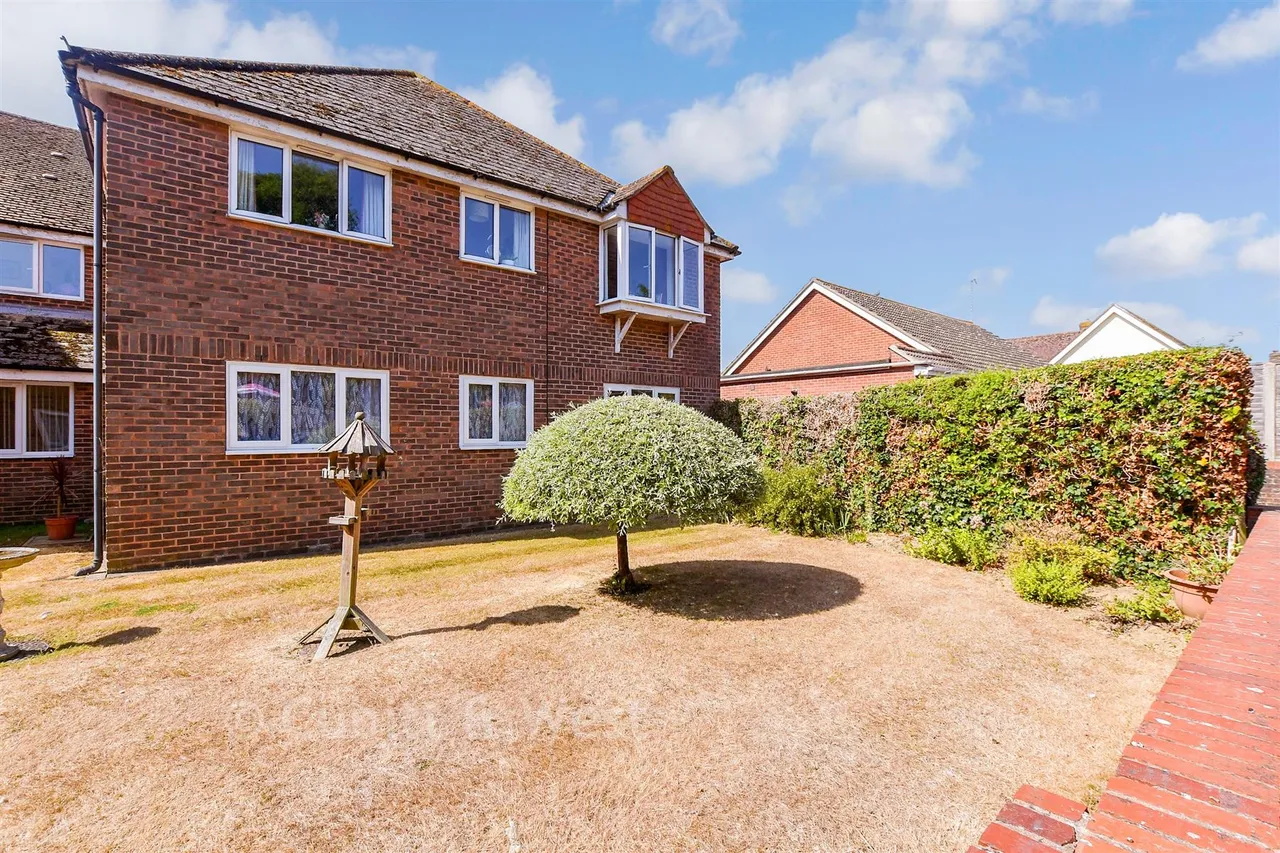 Sea Lane, Rustington, BN16, photo 11