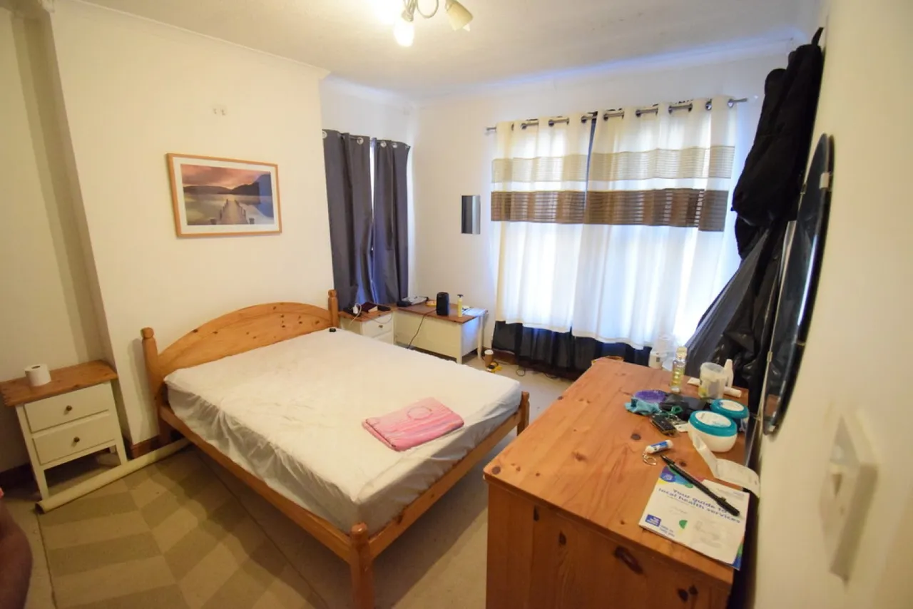 Woburn Road, Bedford, photo 7