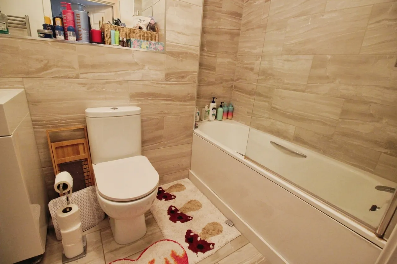 Poplar Place, London, photo 9
