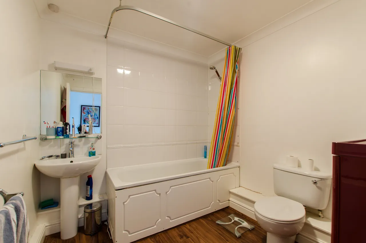 7 Albany Court, 18 Plumbers Row, London, photo 6