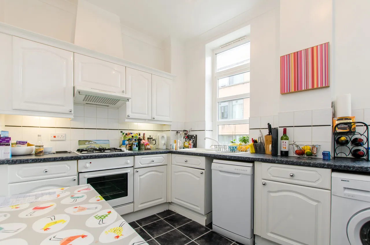 7 Albany Court, 18 Plumbers Row, London, photo 4