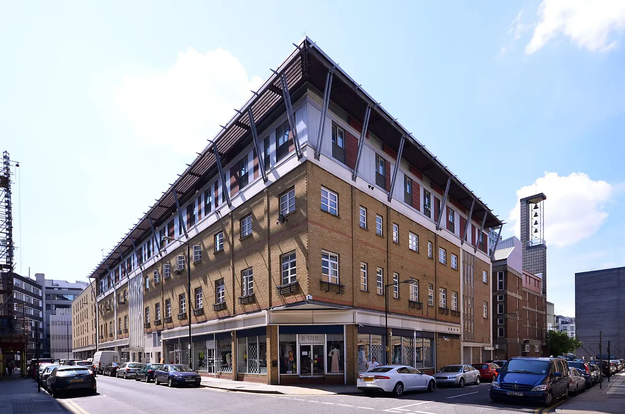 7 Albany Court, 18 Plumbers Row, London, photo 7
