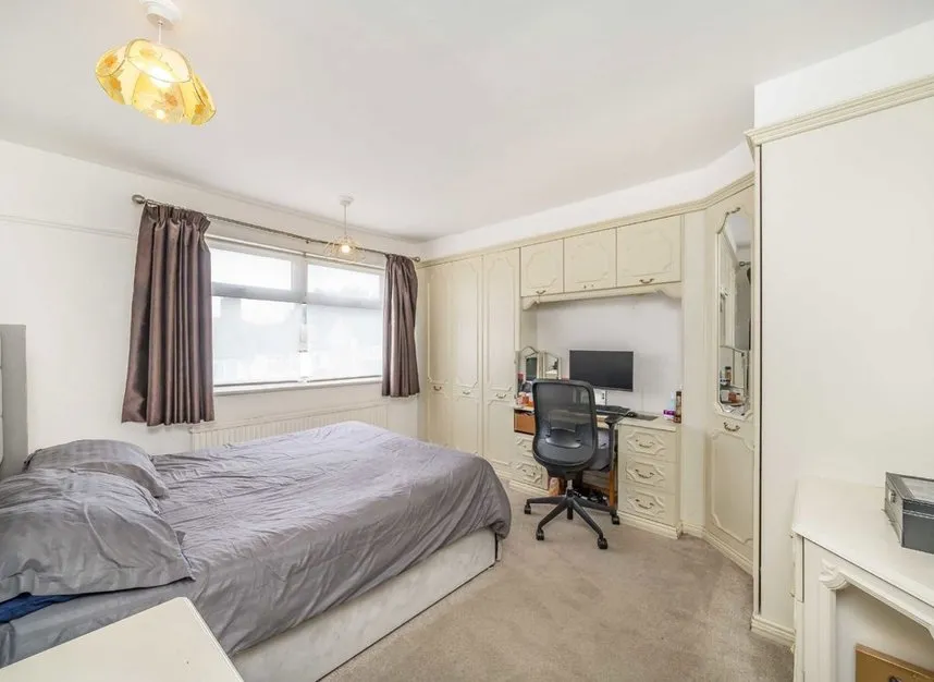 Norbury Court Road, Streatham, SW16, photo 5