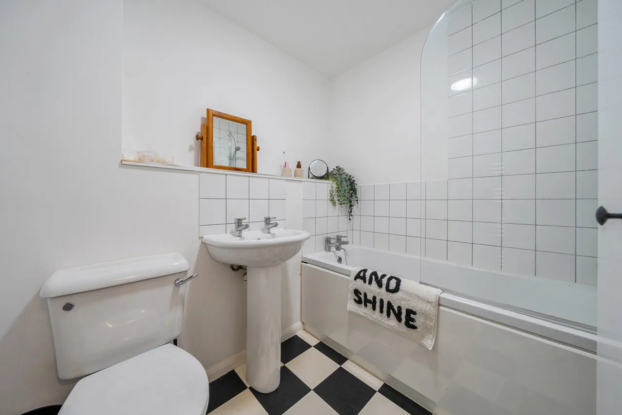 Tarragon Grove, SE26, photo 5