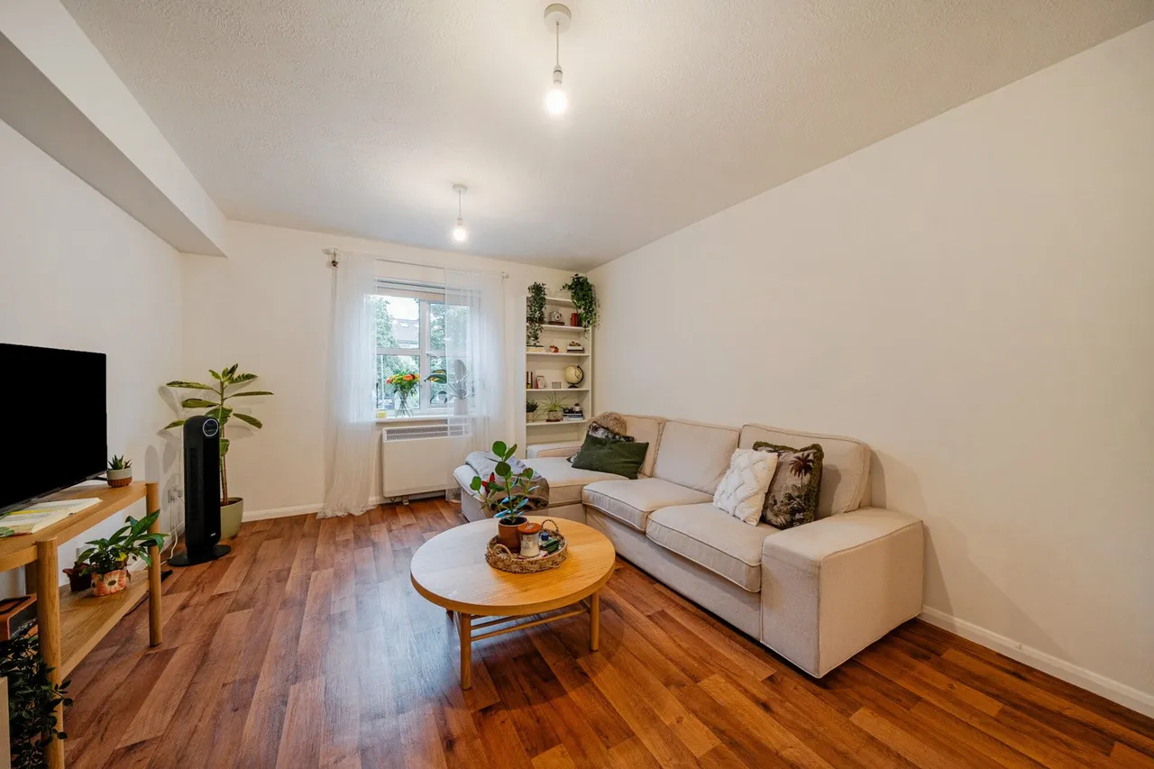 Tarragon Grove, SE26, photo 8