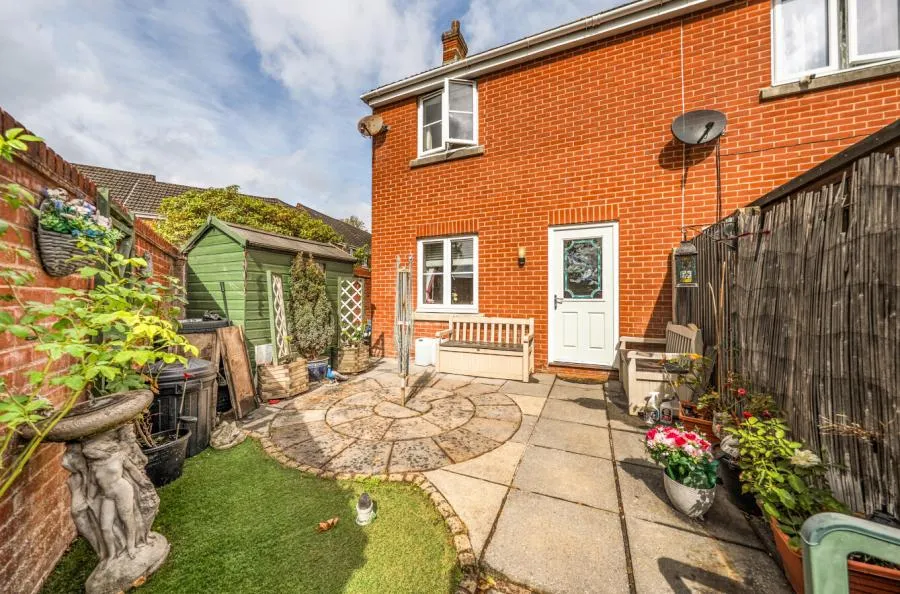 St. Johns Close, Tiverton, EX16, photo 11