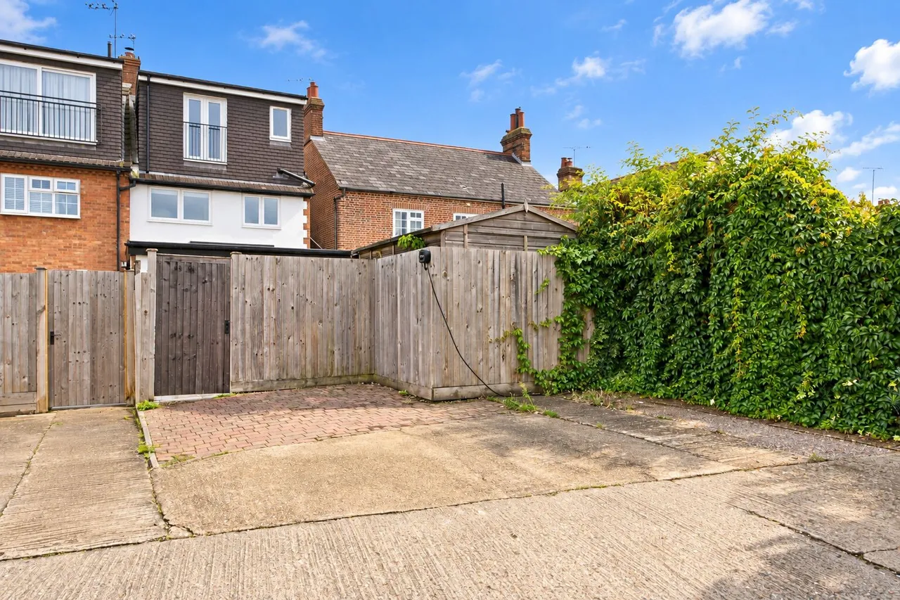 High Street, Codicote, SG4, photo 20