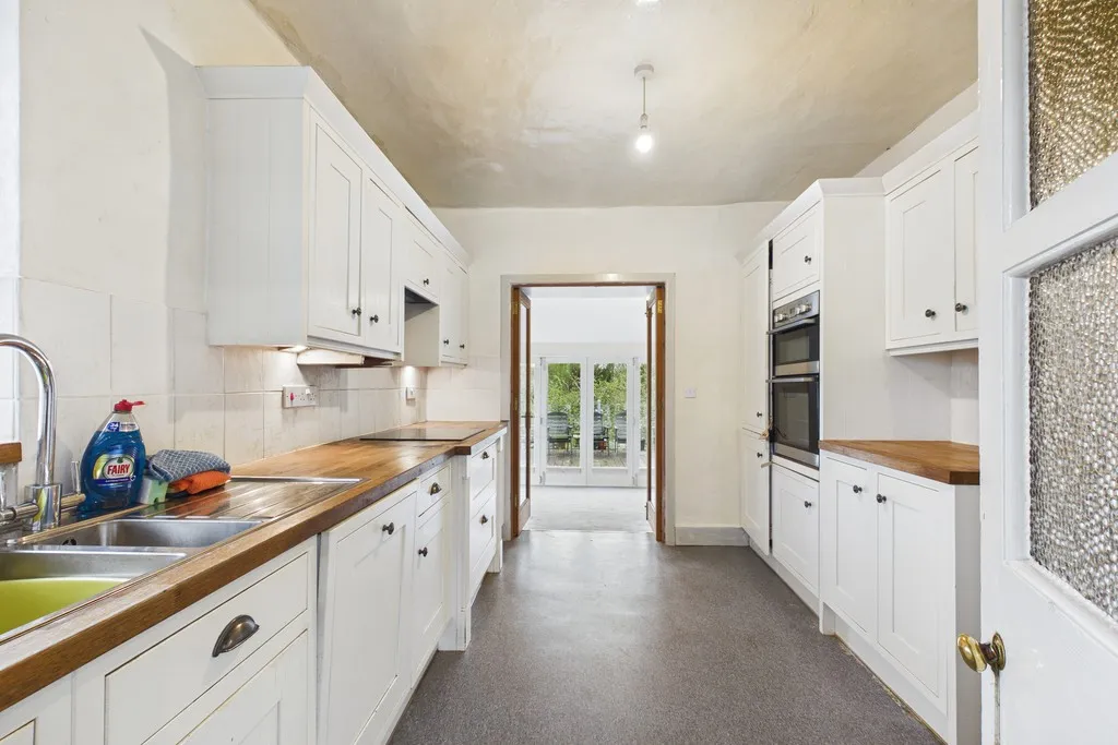 Wellheads Lane, Sedgwick, LA8, photo 19