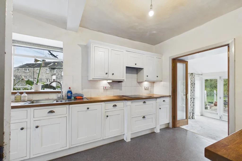 Wellheads Lane, Sedgwick, LA8, photo 10