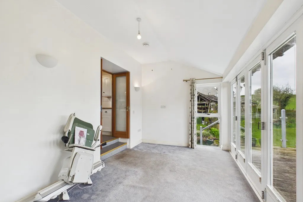 Wellheads Lane, Sedgwick, LA8, photo 32