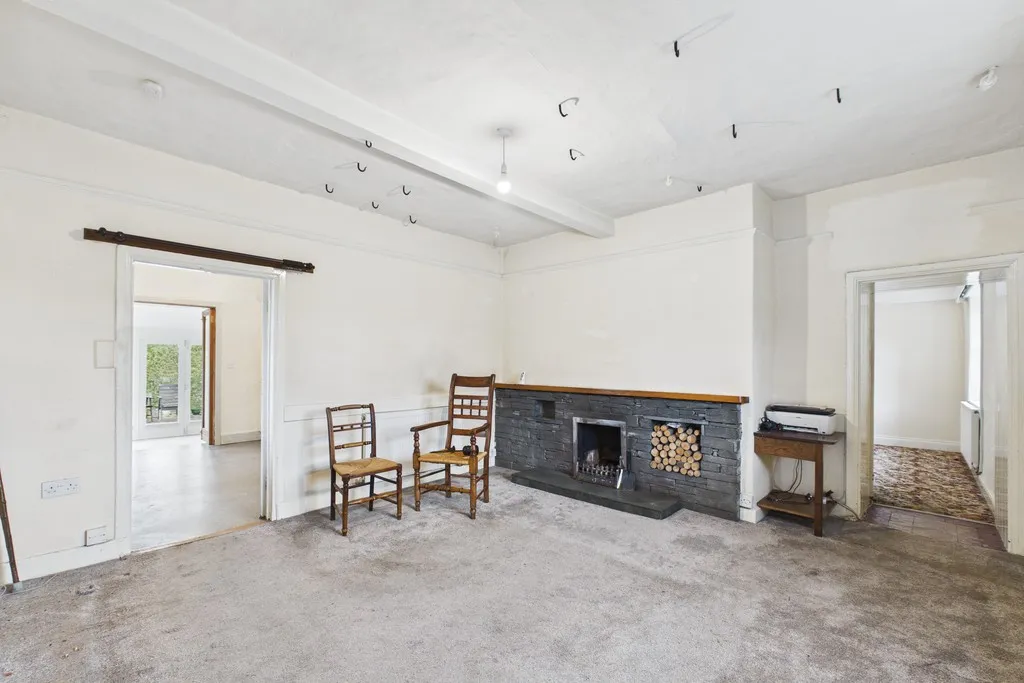 Wellheads Lane, Sedgwick, LA8, photo 11