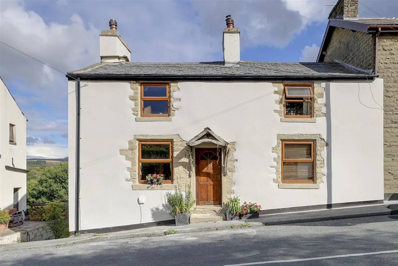 4 bed house for sale, Free Lane, Helmshore