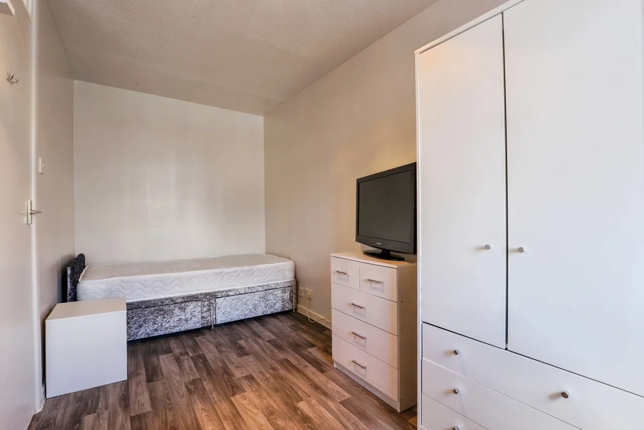 Castlerough Lane, Kemsley, Sittingbourne, Kent, ME10, photo 10