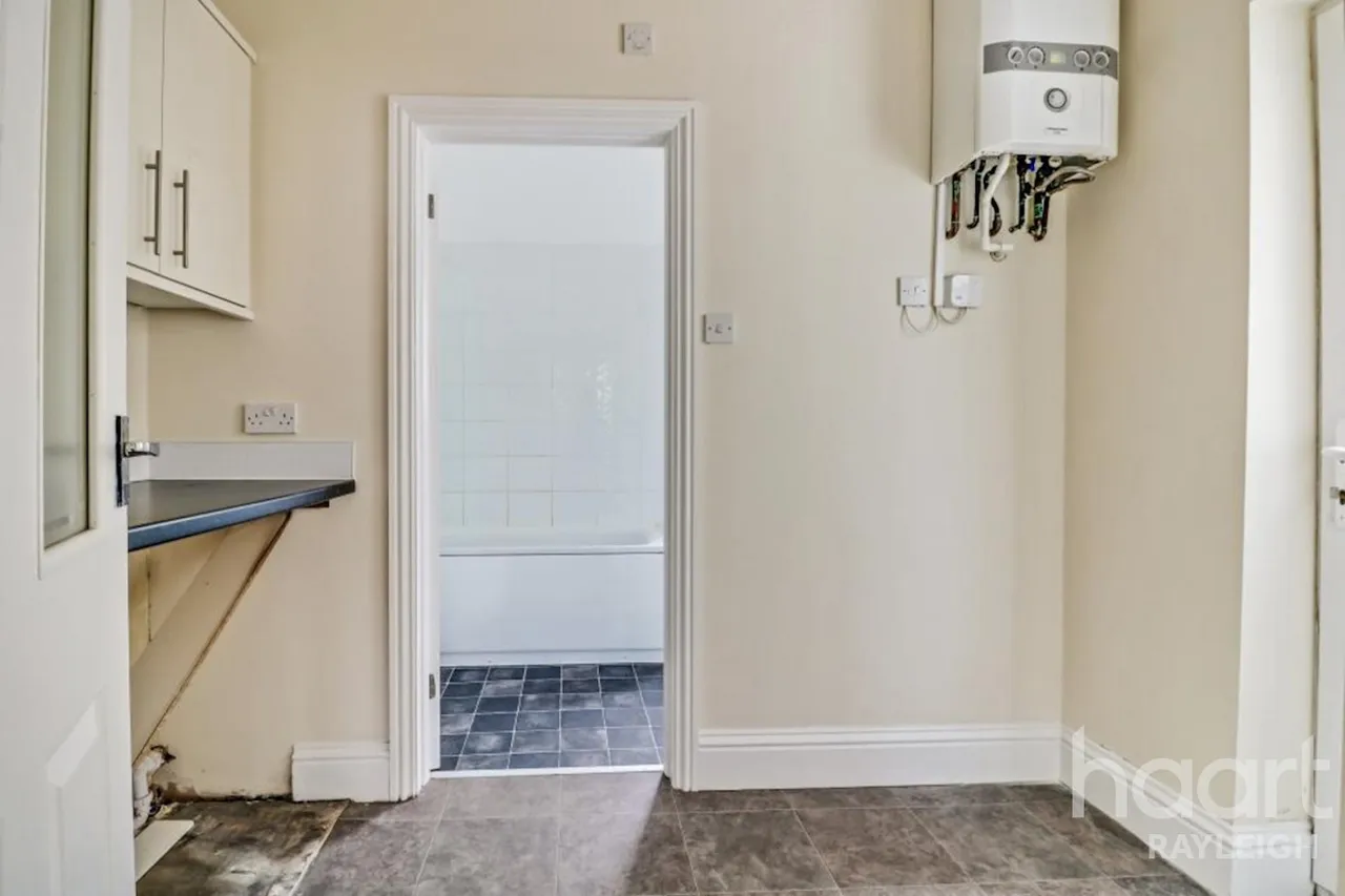 Glenwood Avenue, Westcliff-On-Sea, SS0, photo 4
