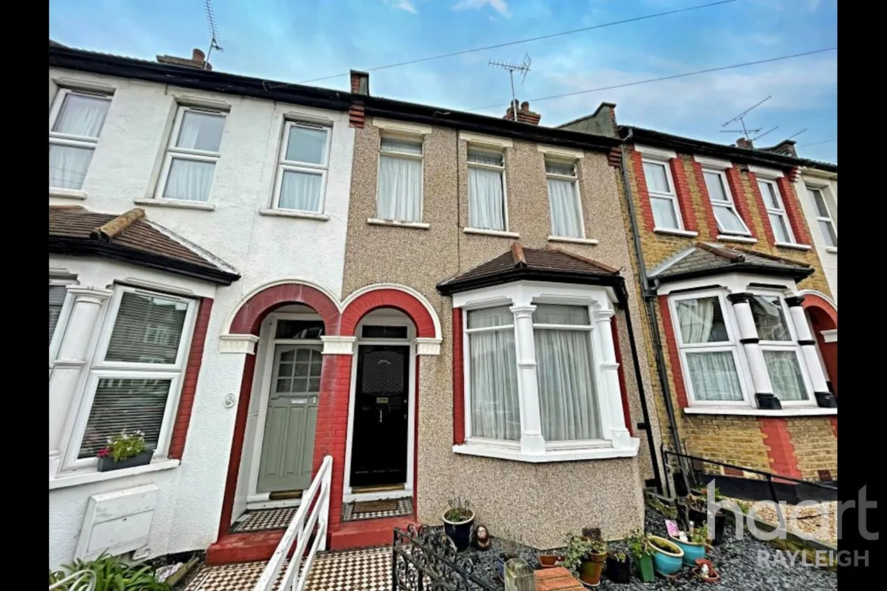 3 bed house to rent, Glenwood Avenue, Westcliff-On-Sea, SS0