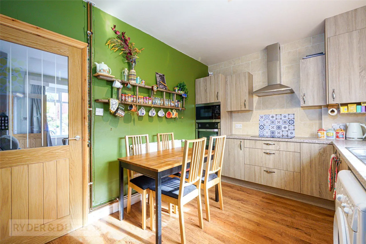 Sunnymead, Waterloo, HD5, photo 2