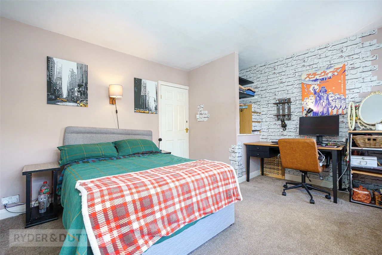 Sunnymead, Waterloo, HD5, photo 12