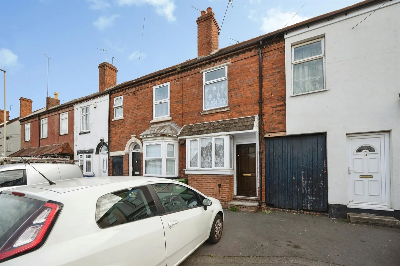 2 bed house for sale, Cinder Bank, Dudley, DY2