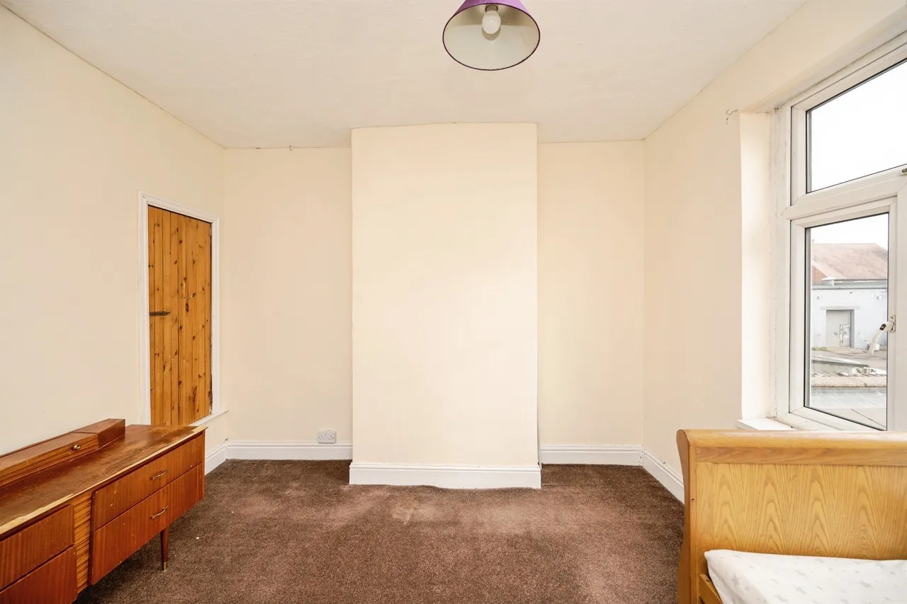 Cinder Bank, Dudley, DY2, photo 15