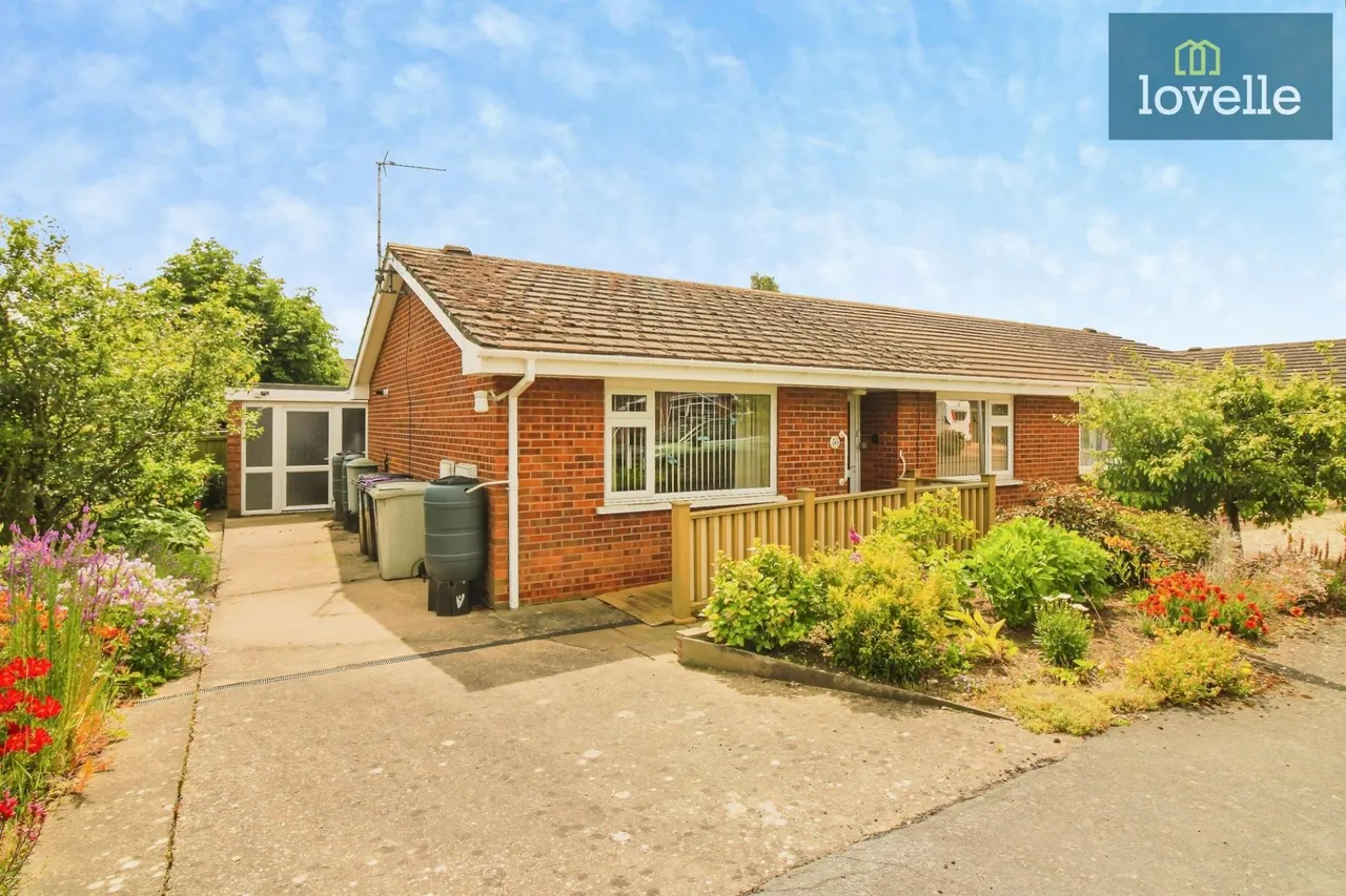 2 bed house for sale, Christopher Close, Louth, LN11