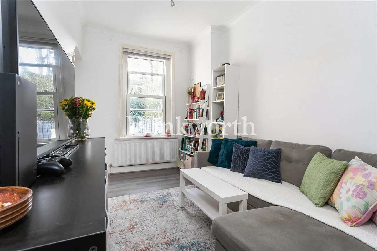 1 bed flat for sale, Sylvan Avenue, London, N22