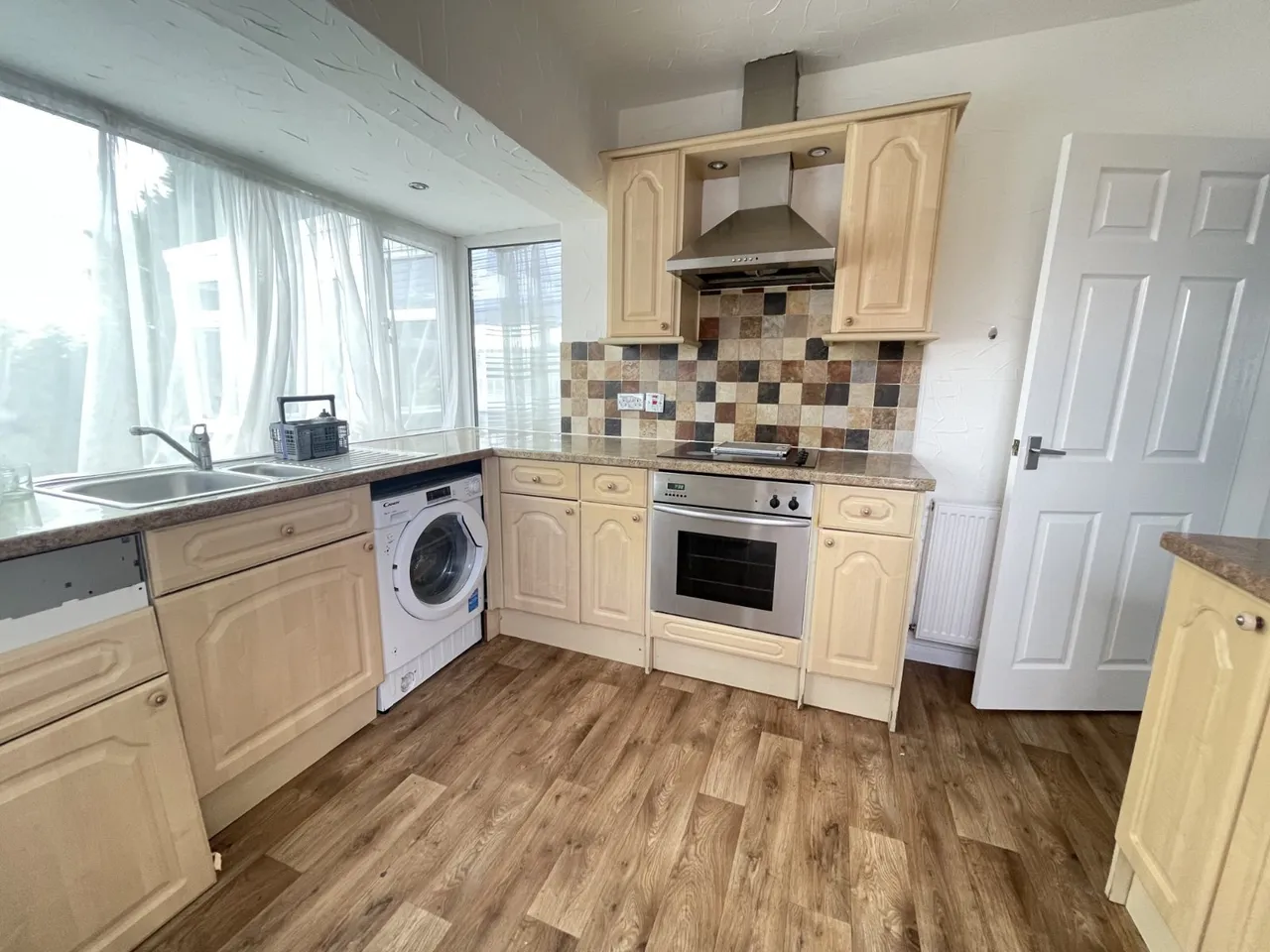 High Moor Crescent, Leeds, LS17, photo 2