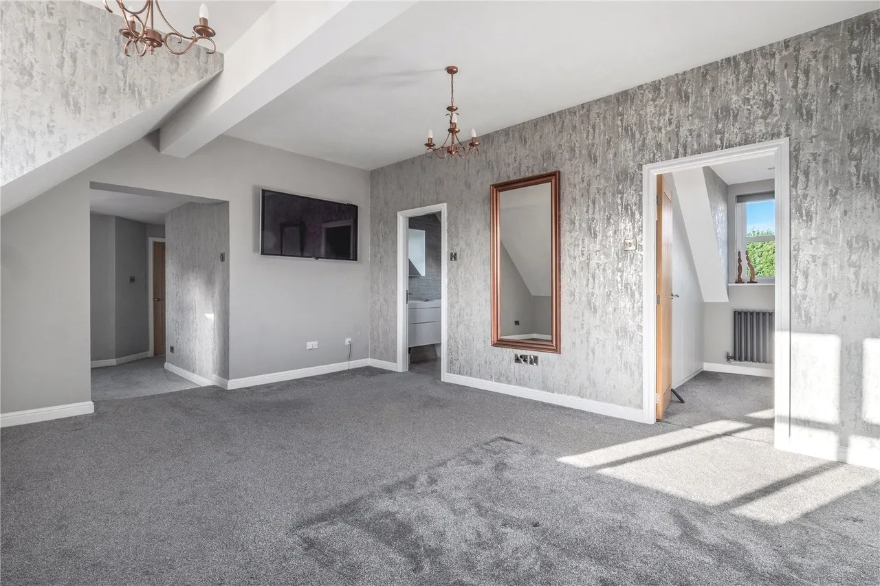 Ennerdale Close, Great Warford, SK9, photo 12