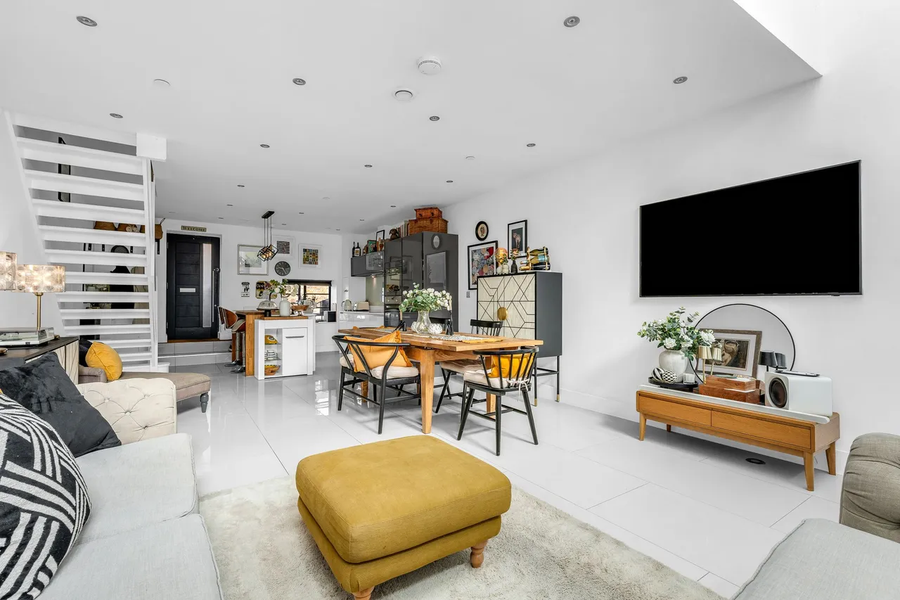 Malthouse Mews, Ware, SG12 9FA, photo 2