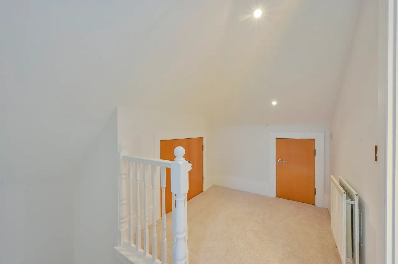 2 Alba Mews, Revelstoke Road, London, photo 12