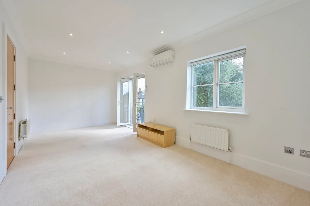 2 Alba Mews, Revelstoke Road, London, photo 5
