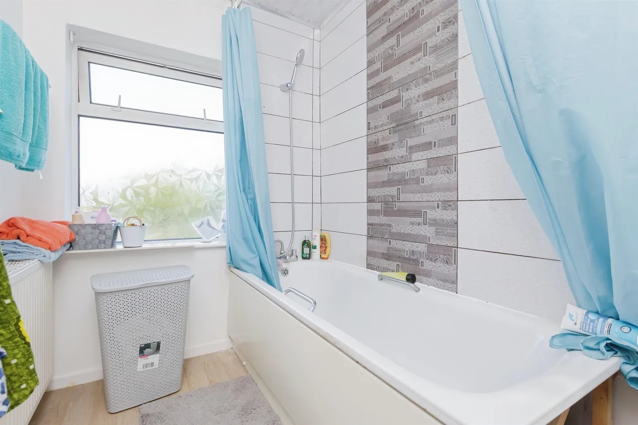 Armadale Drive, Leicester, photo 6