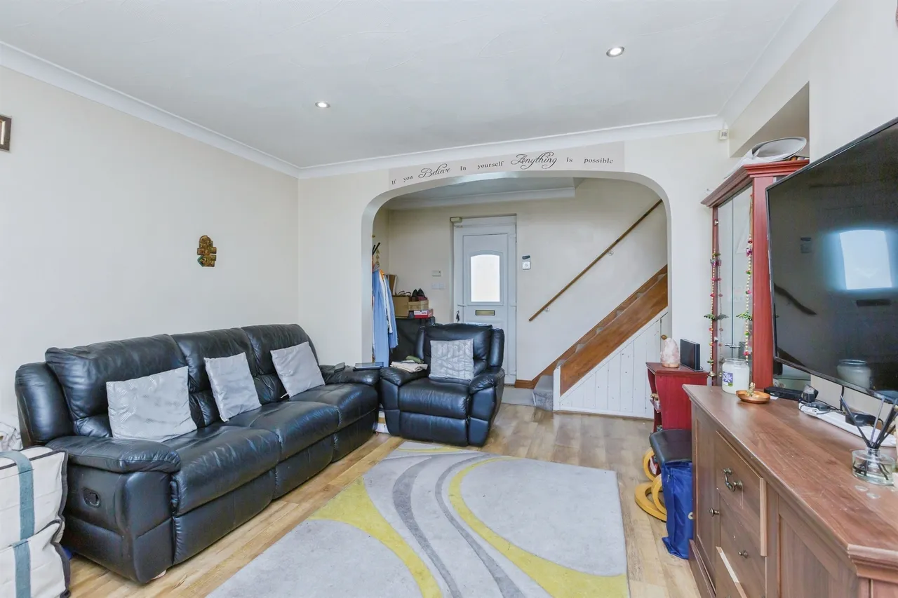 Armadale Drive, Leicester, photo 12