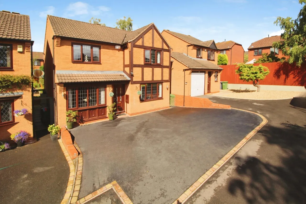 4 bed house for sale — Peregrine Grove, Spennells, Kidderminster, DY10 4UH