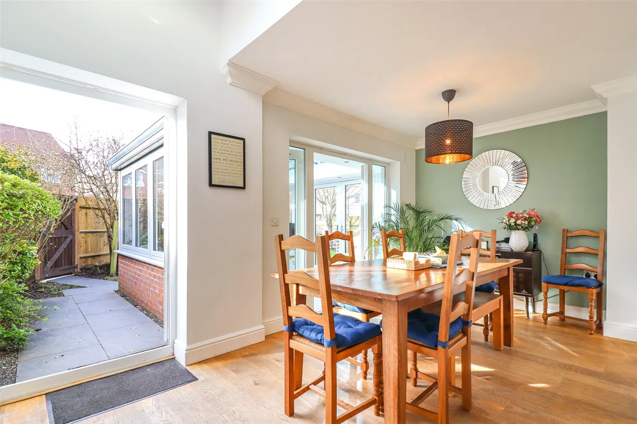 Farriers Close, Church Crookham, Fleet, Hampshire, GU52 0RW, photo 13