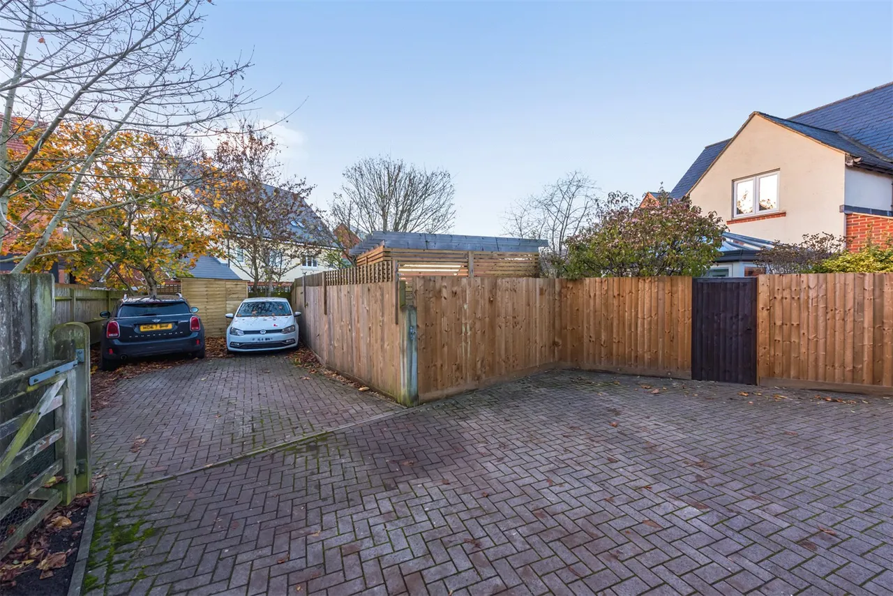 Farriers Close, Church Crookham, Fleet, Hampshire, GU52 0RW, photo 15