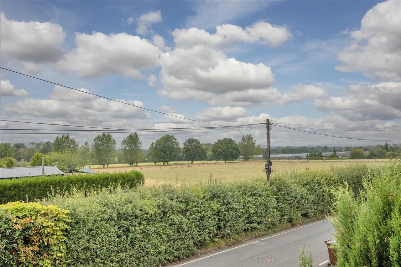 Ashes Lane, Hadlow, photo 6