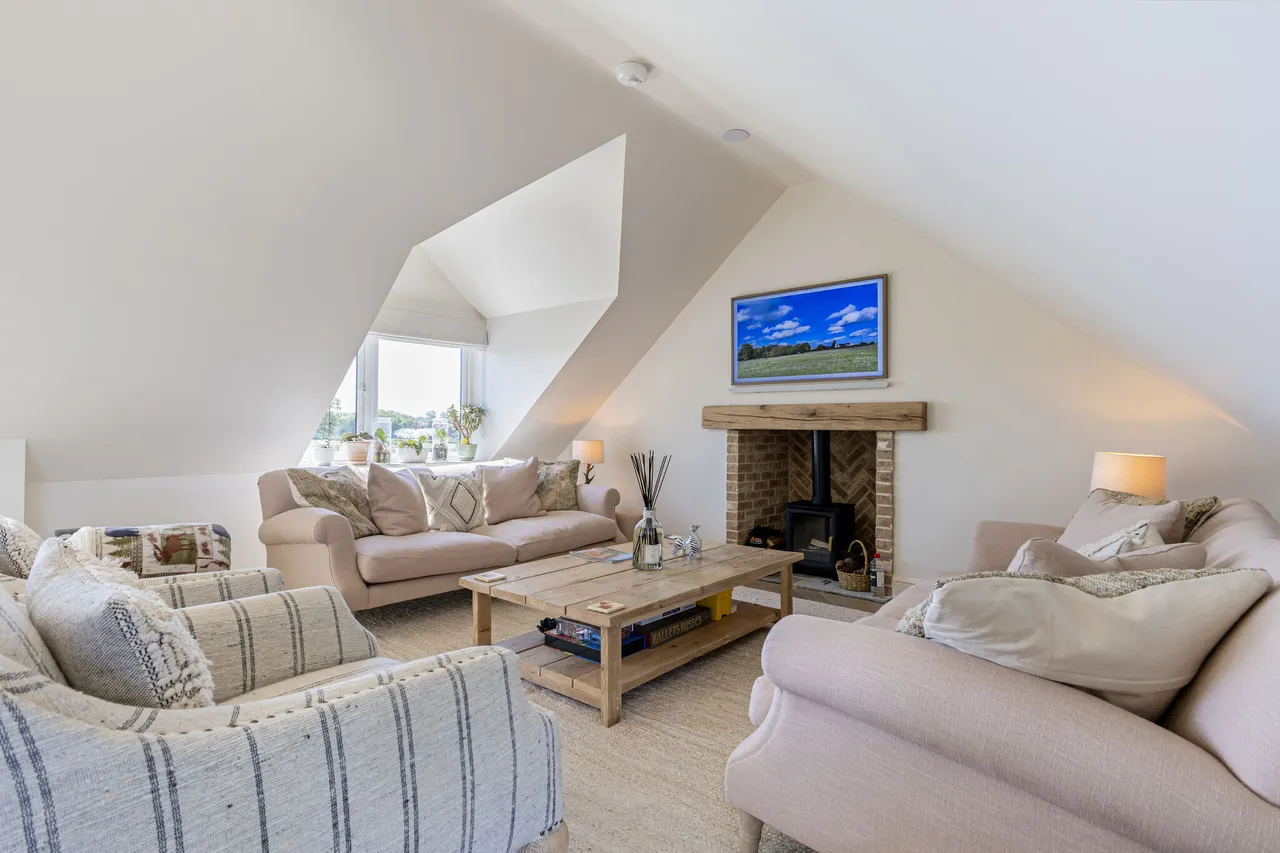 White Hill, Cromer, SG2, photo 12