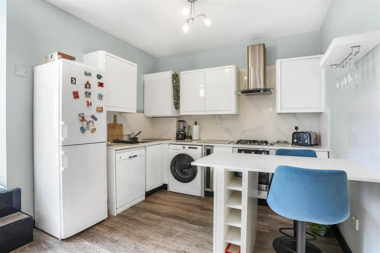 West Street, Carshalton, SM5 2PT, photo 4